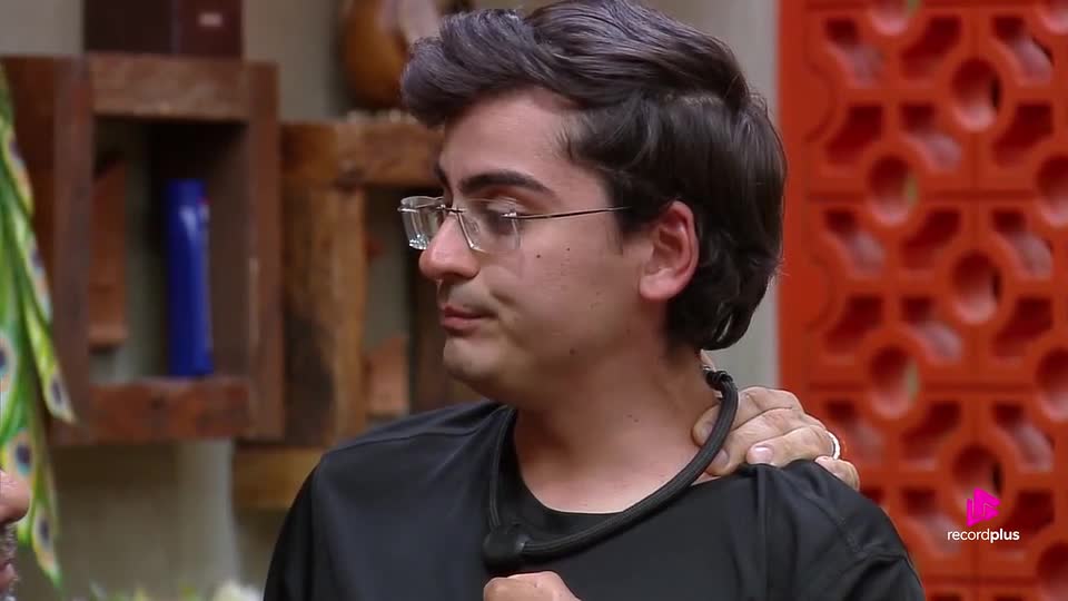 Dudu Camargo chora aliviado após saída de Toninho Tornado | A Fazenda 17