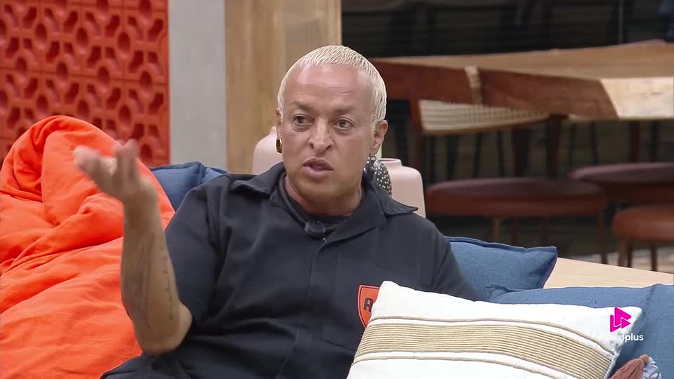 Walério alfineta Fabiano: 'Deve ser um lixo em casa' | A Fazenda 17