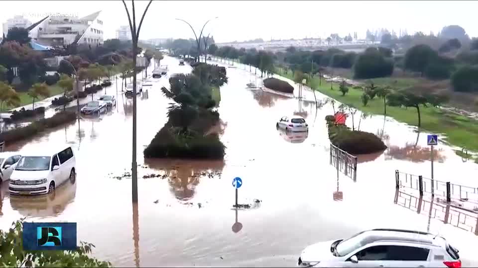 Tempestade que atinge Israel e Faixa de Gaza deixa pelo menos 15 mortos
