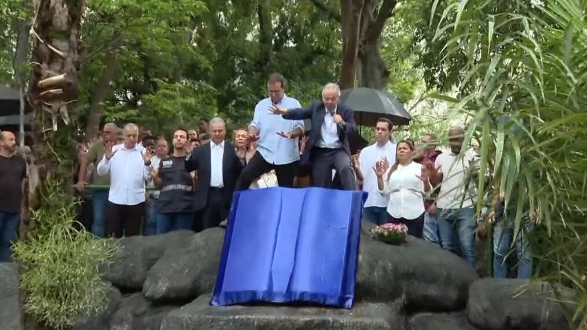 Prefeito Eduardo Paes inaugura primeiro batistério público no Jardim do Méier, zona norte do Rio