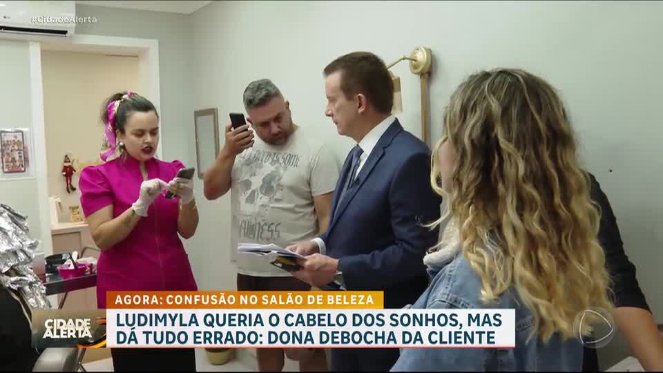 Patrulha do Consumidor: Jovem tem cabelo danificado no salão e cabeleireira debocha da cliente