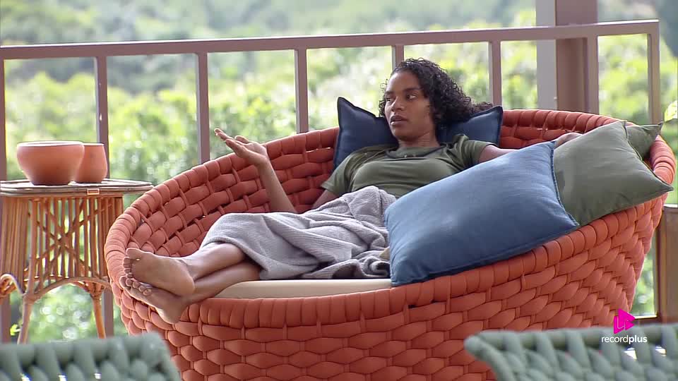 Em conversa com Duda, Kathy chama Saory de 'hipócrita' | A Fazenda 17