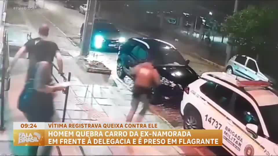 Homem é preso por danificar carro de ex em frente à delegacia