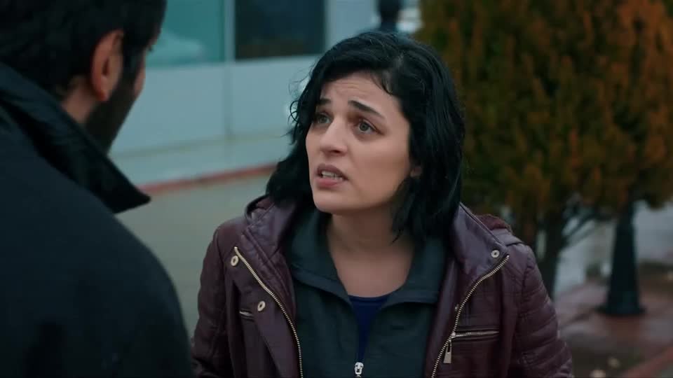 Cengiz se aproxima de Sule por interesse | Mãe