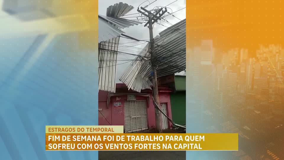 Telhado é arrancado após chuva e vento forte na região de Venda Nova, em Belo Horizonte