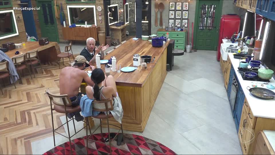 Walério diz que Dudu está há três dias sem tomar banho | A Fazenda 17