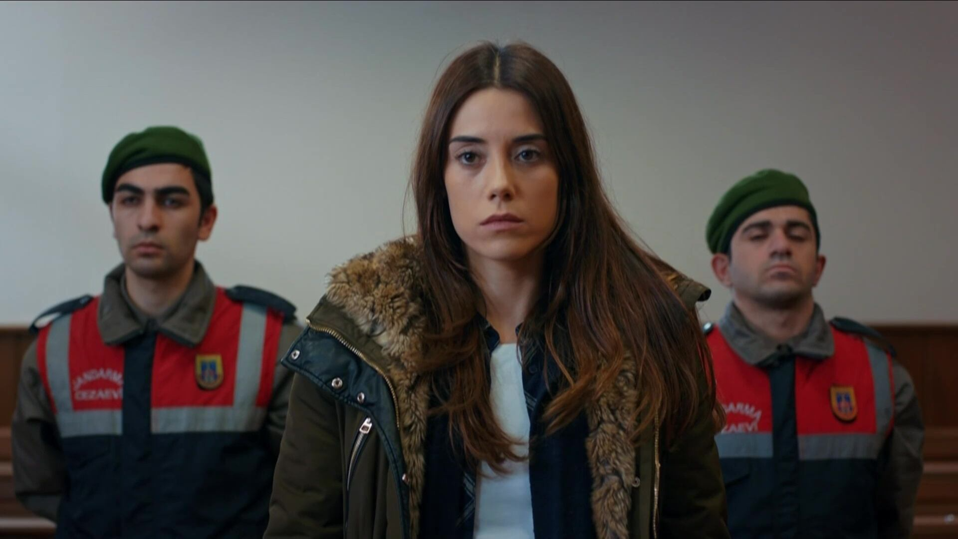 Zeynep tem pena suspensa e é proibida de ver Melek | Mãe