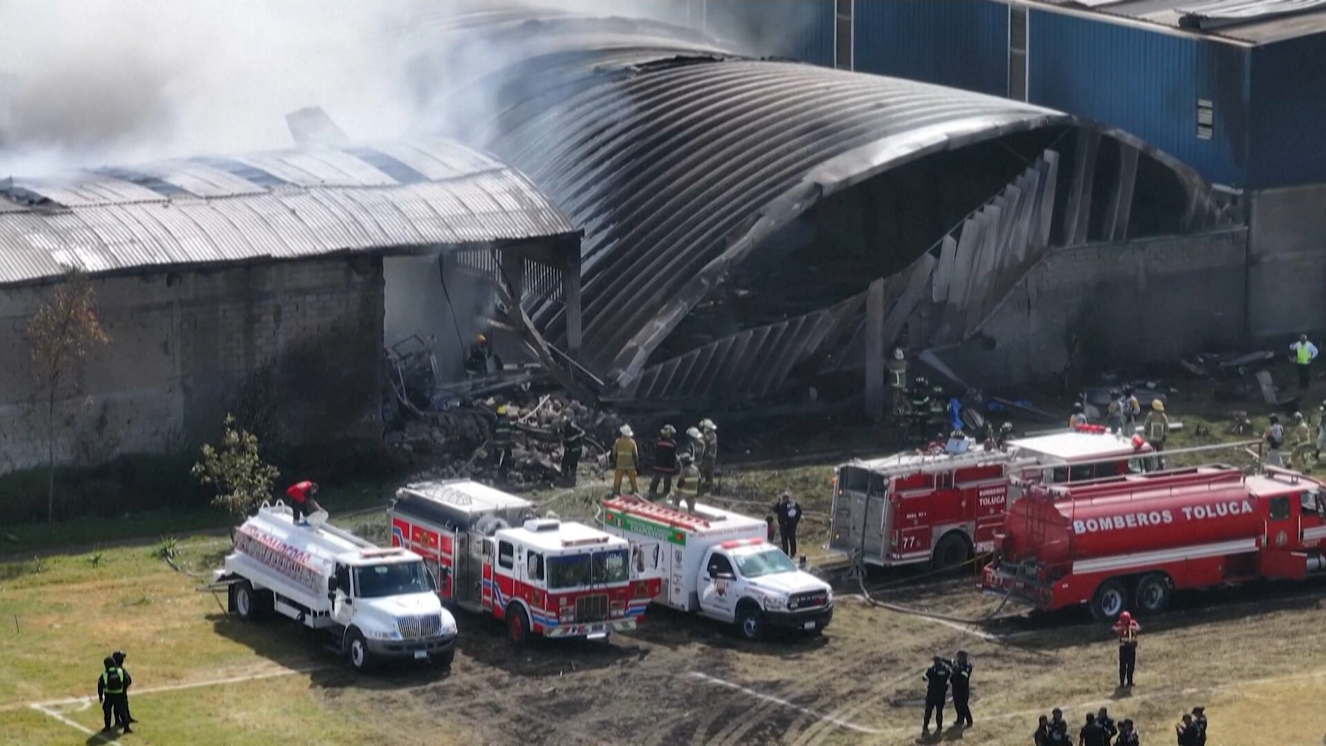 Queda de avião de pequeno porte mata pelo menos seis pessoas
