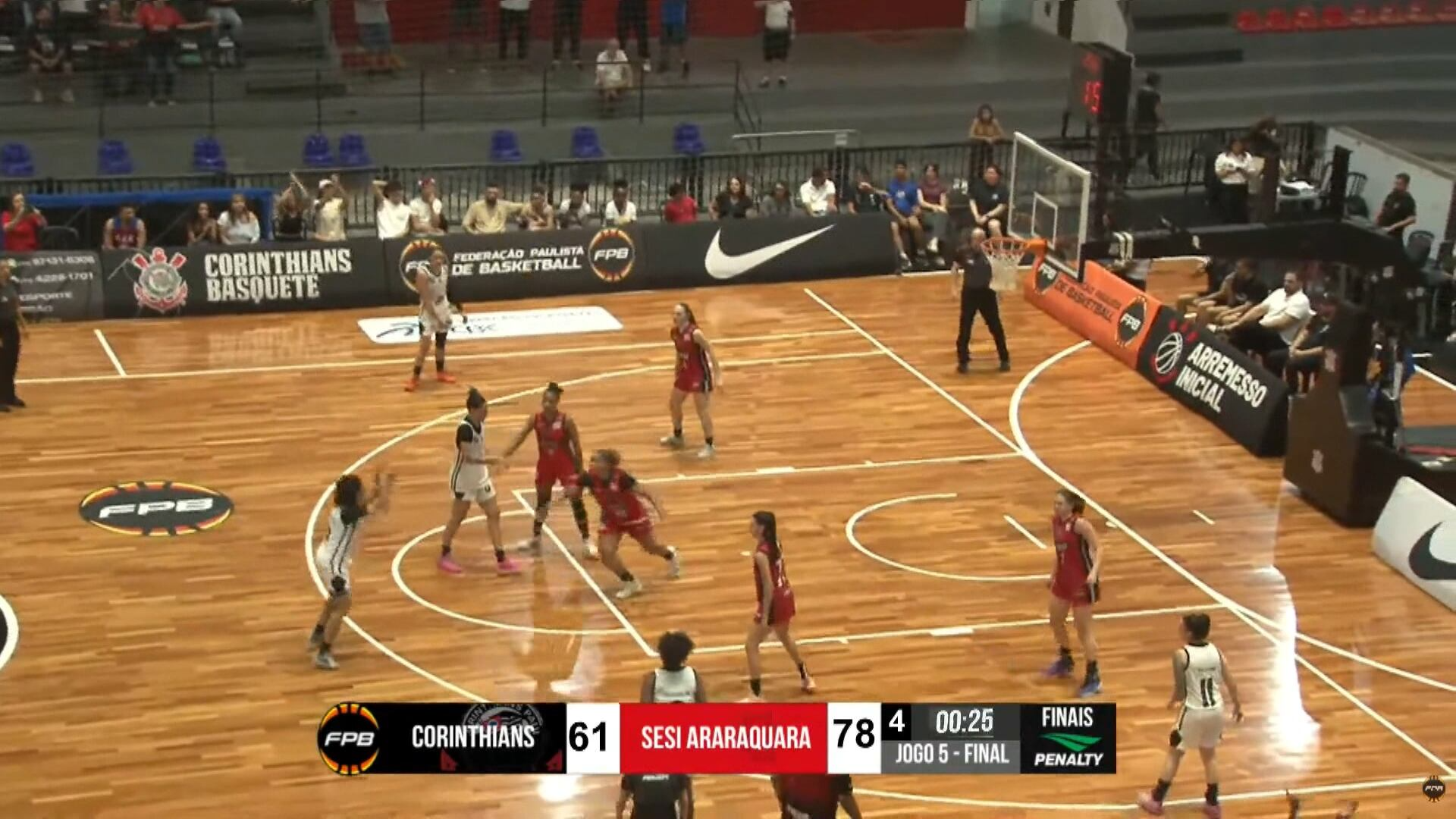 Sesi Araraquara conquista tetra estadual