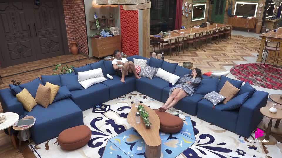 Duda e Fabiano repercutem festa de reencontro com peões eliminados | A Fazenda 17