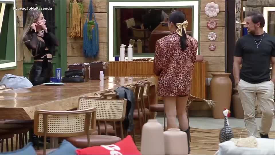 'Quer aparecer', diz Saory sobre Gabily após Lavação de Roupa Suja | A Fazenda 17