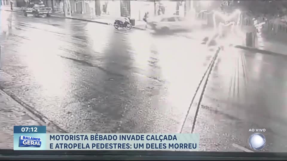 Motorista de 19 anos atropela duas pessoas na calçada e mata uma delas no Paraná