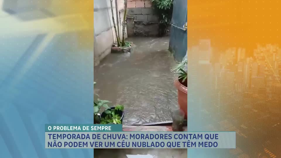 Moradores relatam enfrentar problemas com alagamentos em bairro de Contagem (MG)
