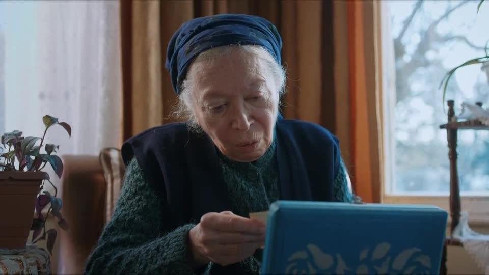 Senhora Zeynep deseja revelar verdade para neta | Mãe