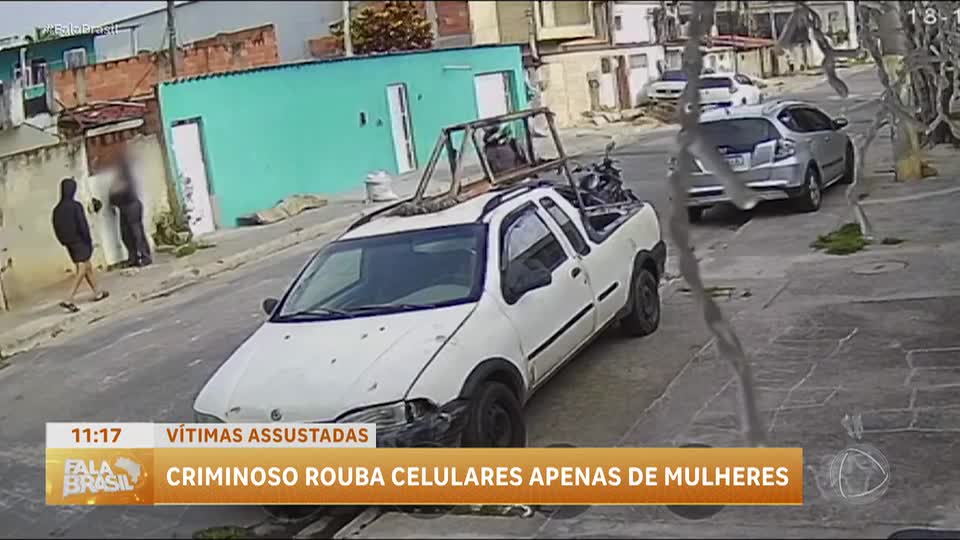 Polícia procura ladrão que rouba celulares só de mulheres em Nova Iguaçu (RJ)