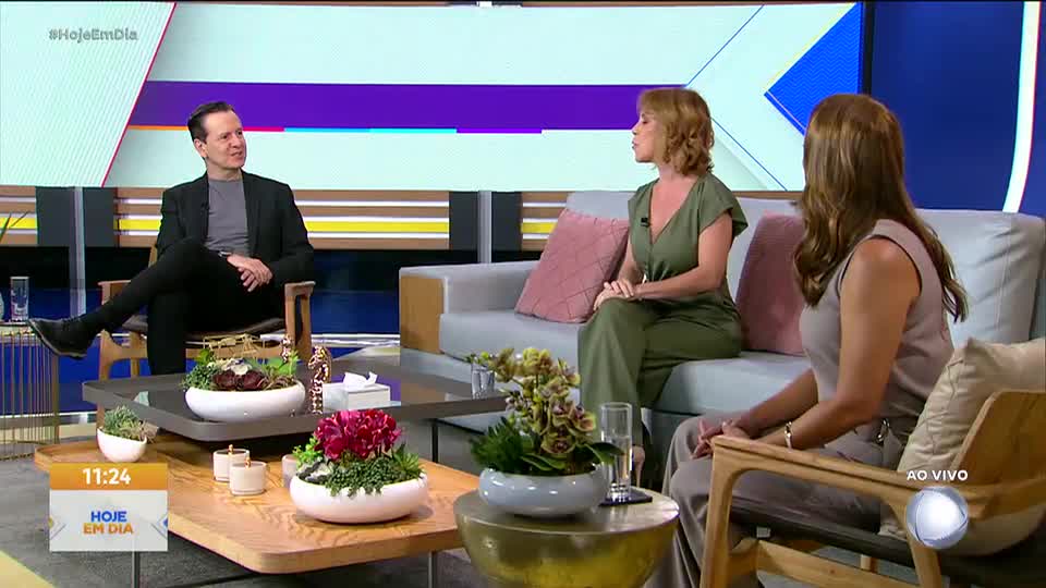 Assista à íntegra do Diário das Celebridades desta segunda-feira (22)