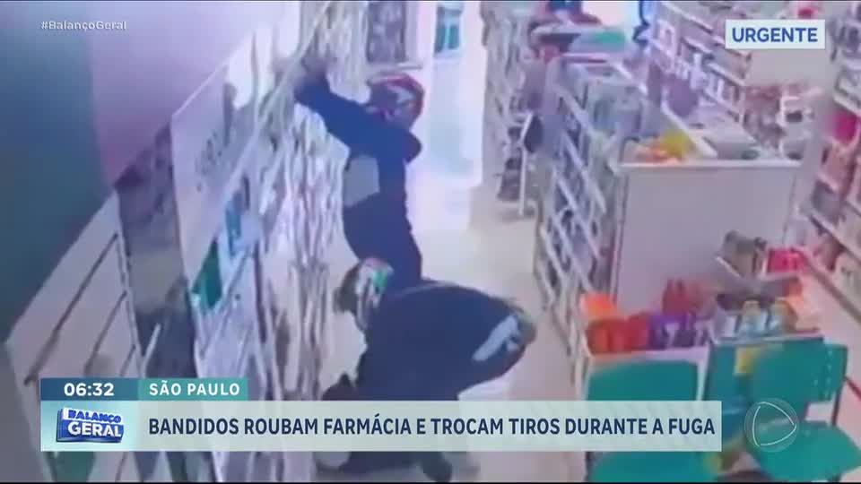 Criminosos invadem farmácia e trocam tiro com a polícia