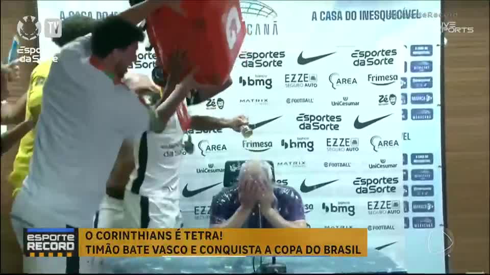 Dorival Júnior desabafa com título da Copa do Brasil e fala de período difícil após saída da seleção