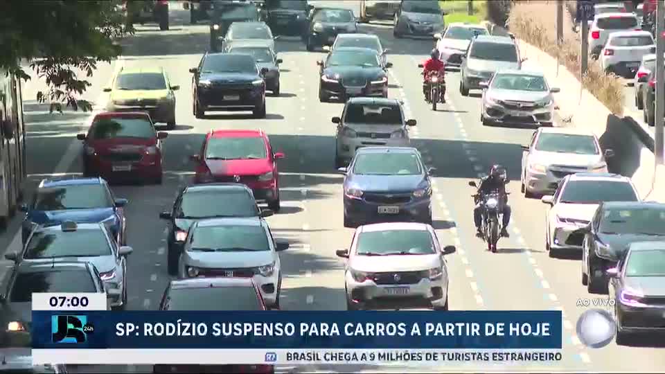 Rodízio municipal de carros em São Paulo é suspenso até Janeiro