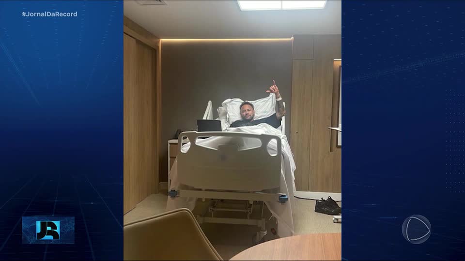 Neymar passa por cirurgia no joelho esquerdo em Belo Horizonte (MG)