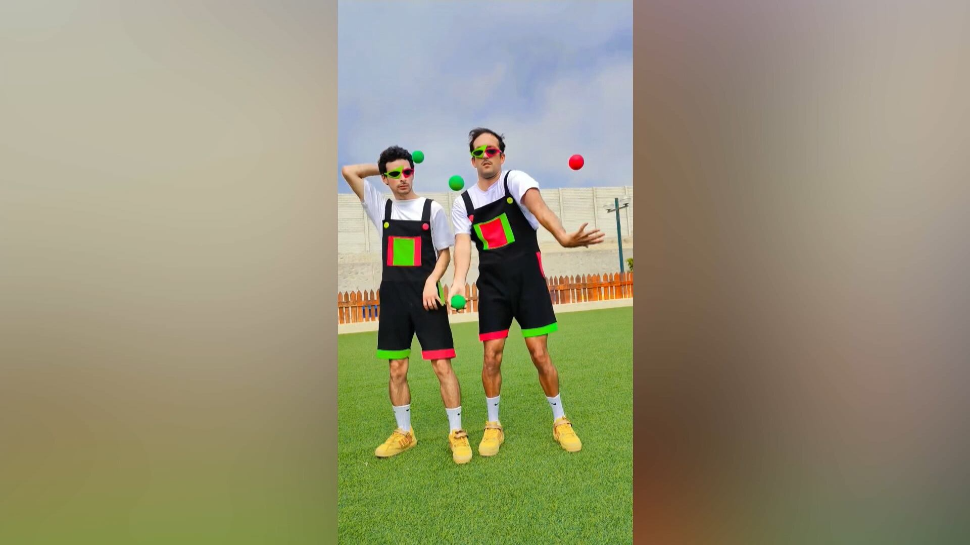 Artistas conquistam internautas com apresentações habilidosas