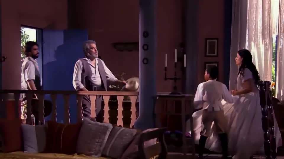 Martinho e Raimundo ameaçam Isaura | A Escrava Isaura