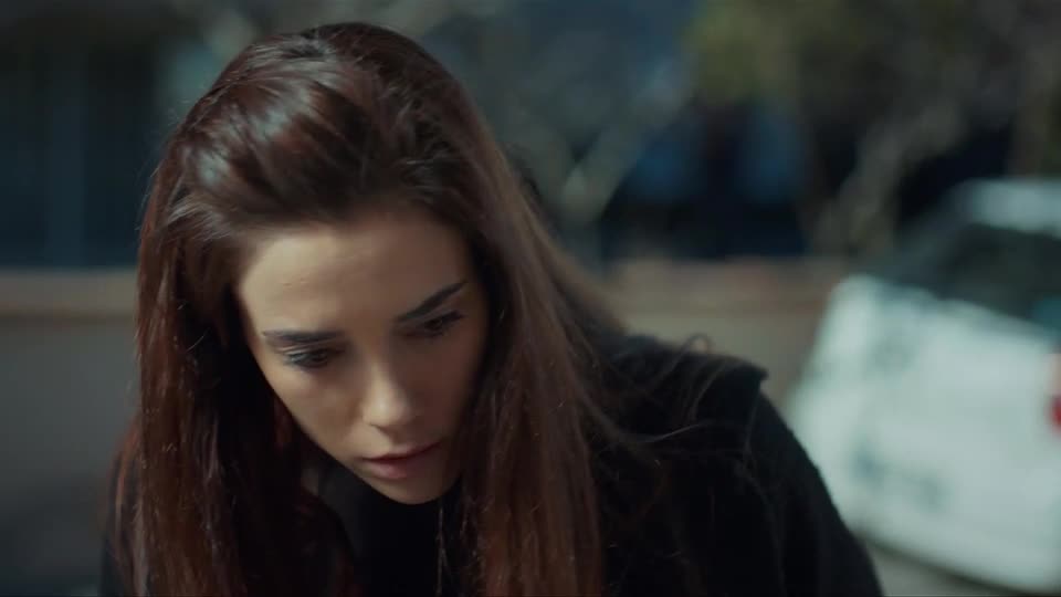 Zeynep desconfia de Cengiz sobre o desaparecimento de Melek | Mãe