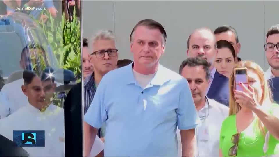 Jair Bolsonaro está internado em hospital particular de Brasília para a oitava cirurgia