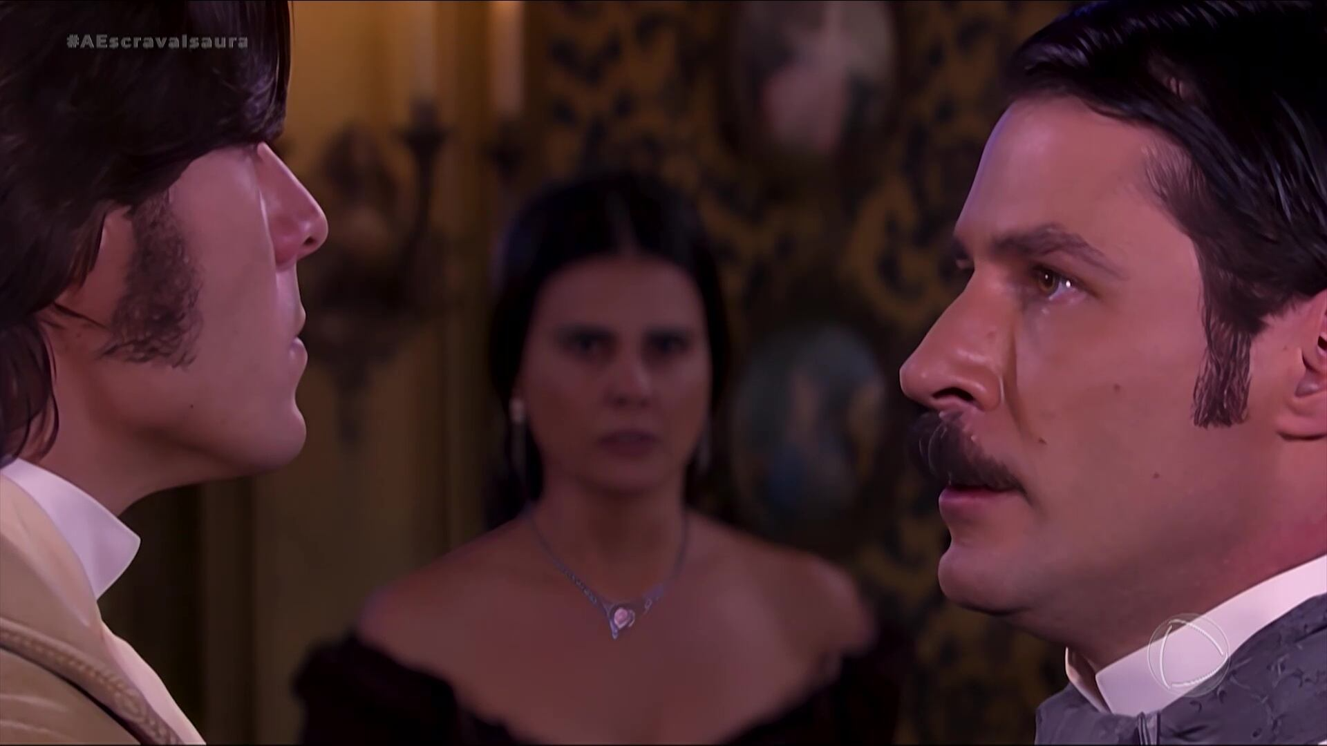 Álvaro e Leôncio se conhecem e trocam acusações |  A Escrava Isaura