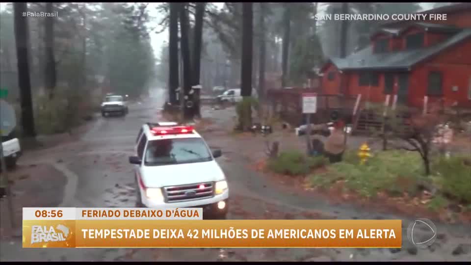 Tempestade causa inundações e deslizamentos na Califórnia e governador declara emergência