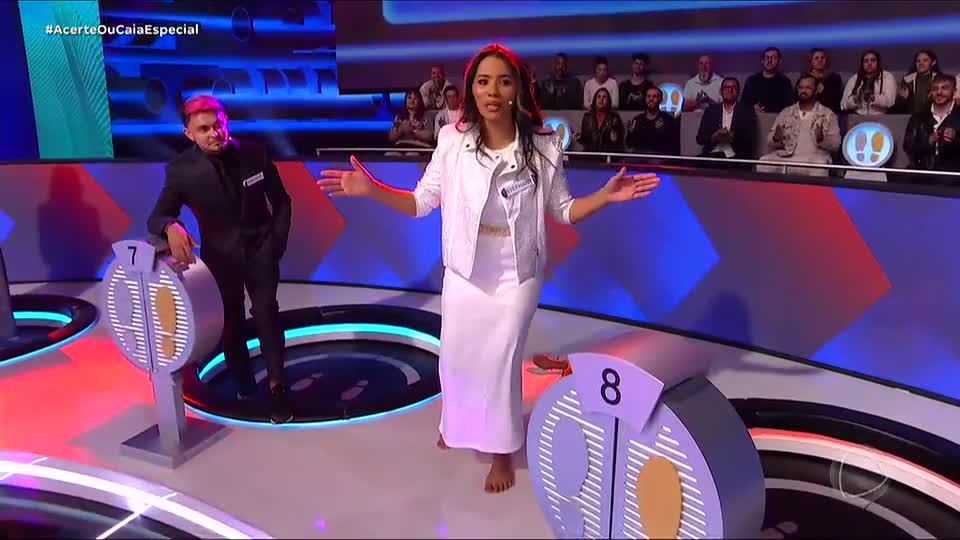 Stefhany encanta o público com música nova, mas é eliminada no Acerte ou Caia