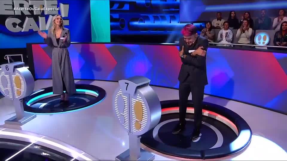 Grande duelo: Cremosinho cai no buraco após disputa equilibrada com Andréa Sorvetão