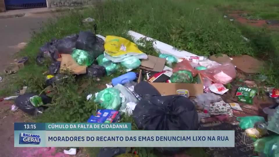 Moradores do Recanto das Emas (DF) denunciam descarte irregular de lixo na quadra 511