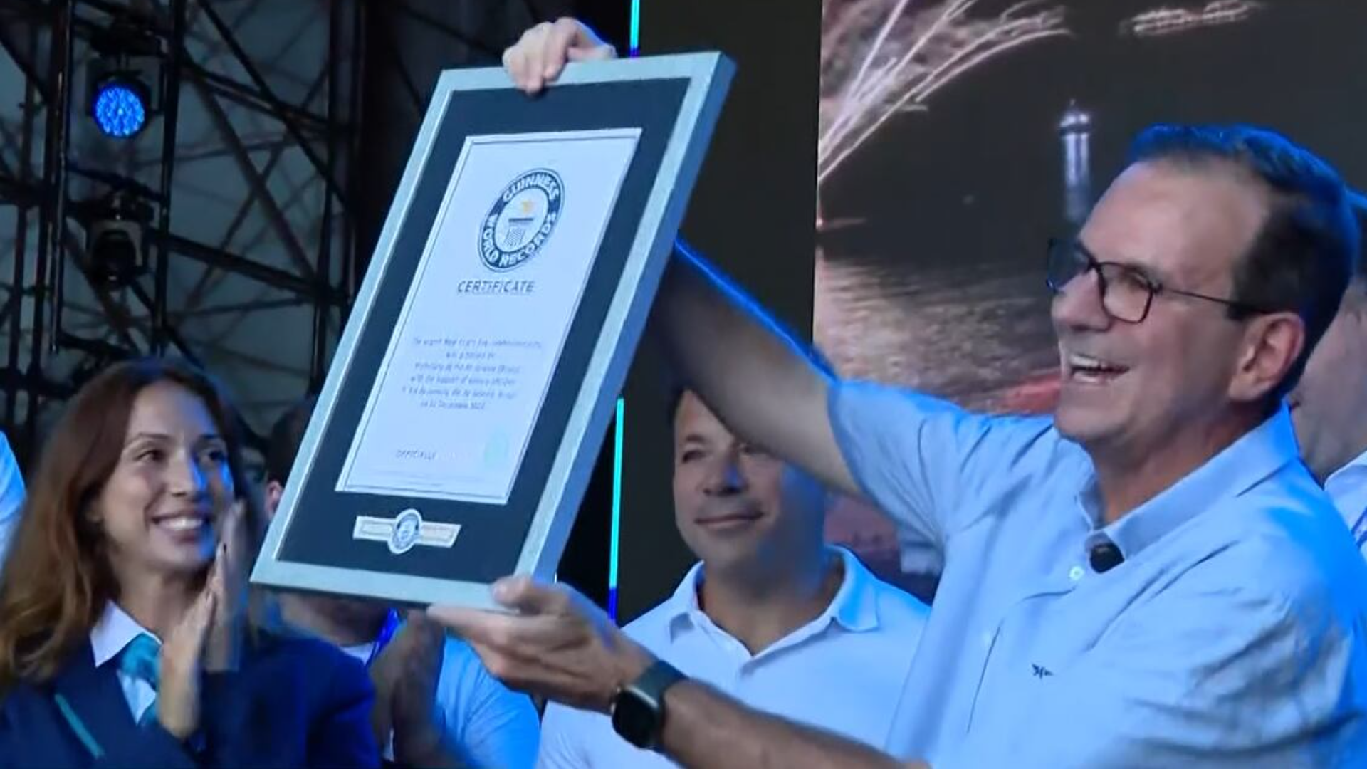 Rio de Janeiro recebe título de maior Réveillon do mundo do Guinness Book