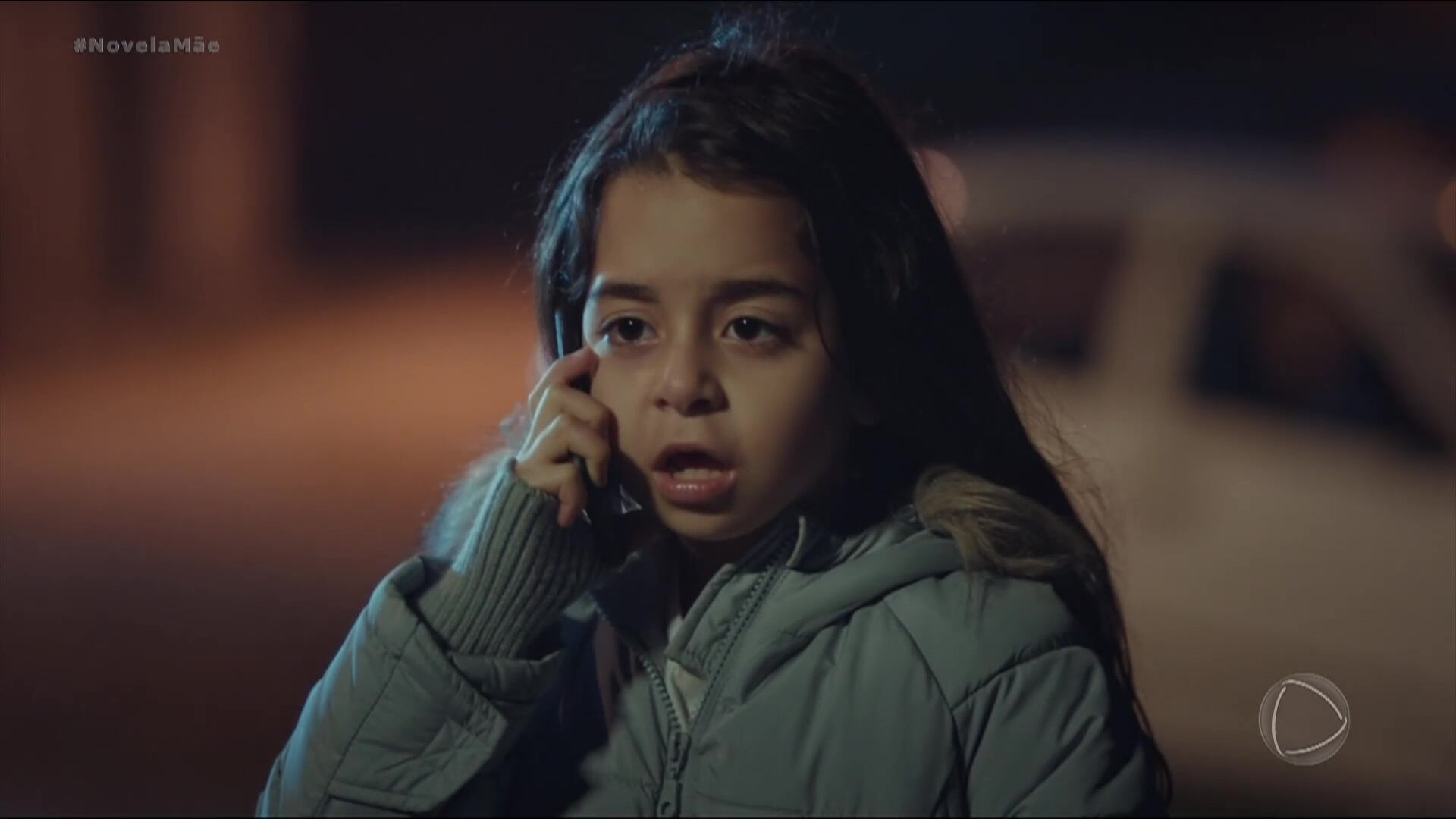 Melek consegue ligar para Zeynep após sofrer acidente | Mãe