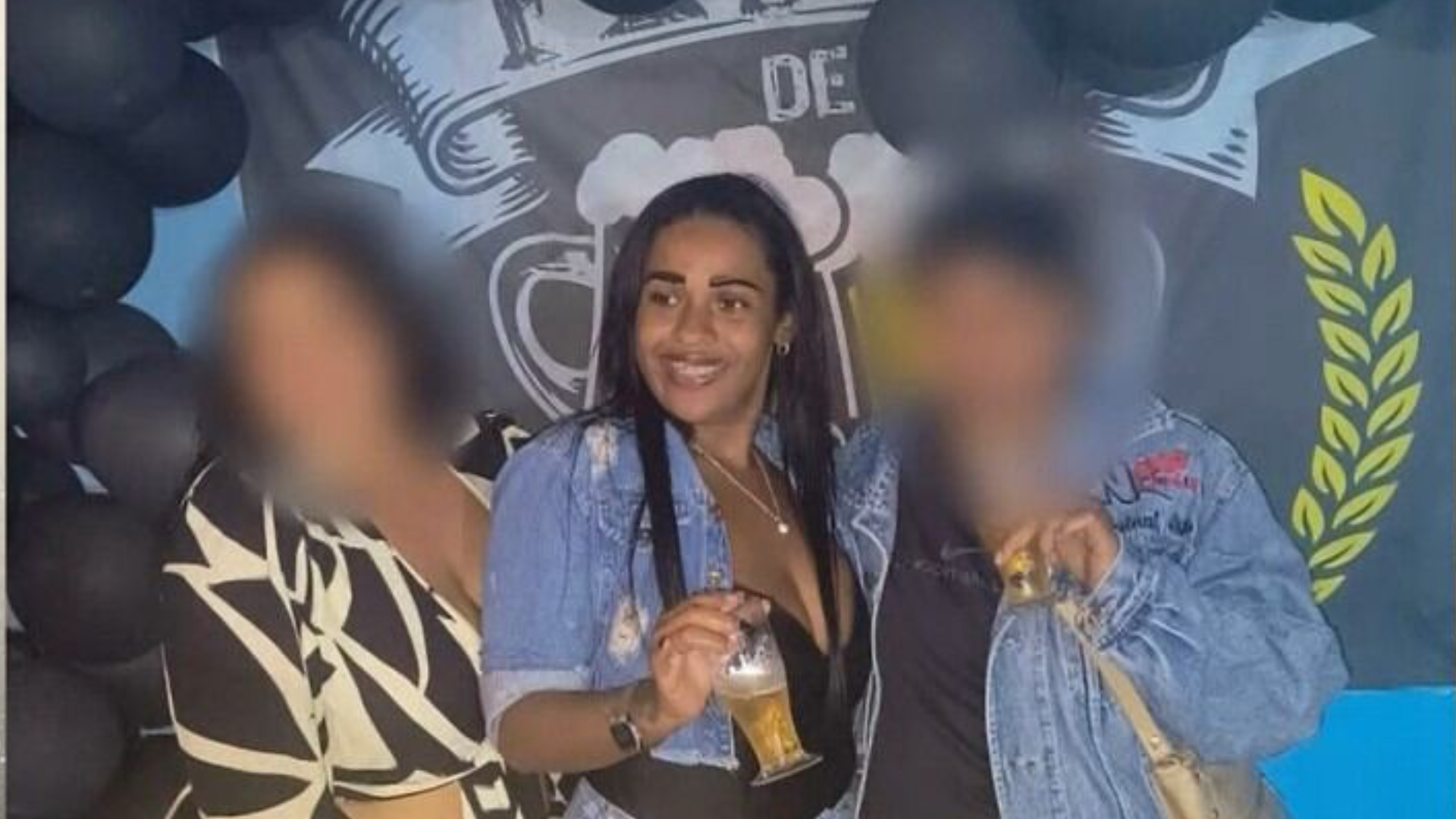 Mulher encontrada morta em casa, no RJ, estava amarrada e tinha queimaduras pelo corpo