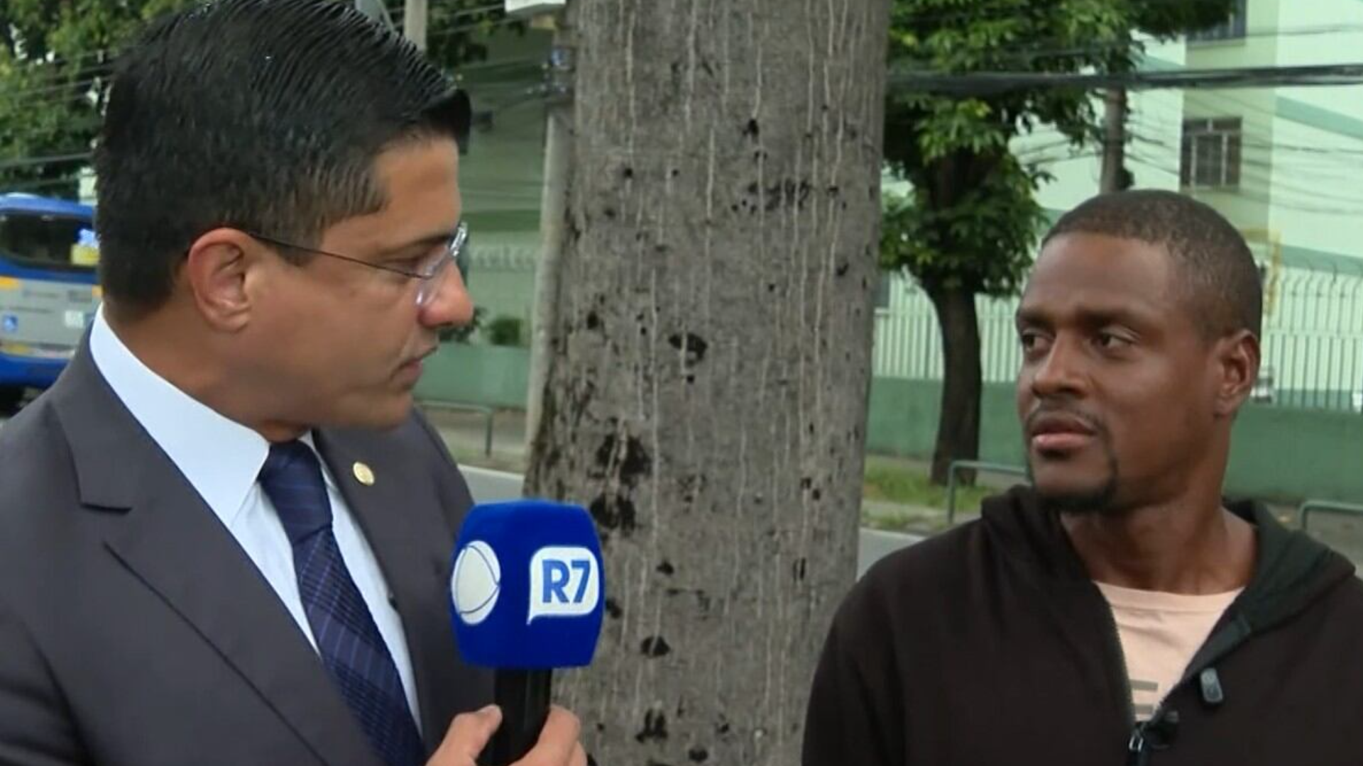 Cliente enfrenta dificuldades para receber de volta valor do sinal após desistir de compra de carro